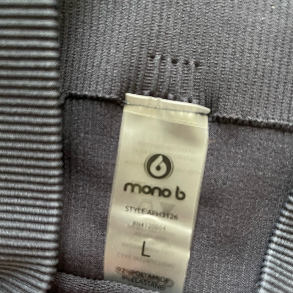 NWOT Ribbed leggings Vici, Mono B, large - Picture 6 of 6